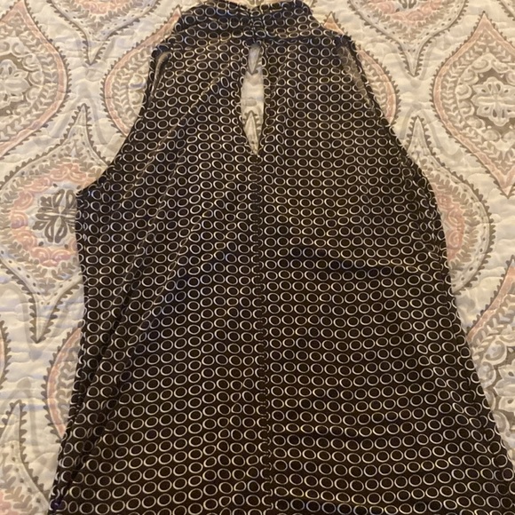 Top - Picture 2 of 3